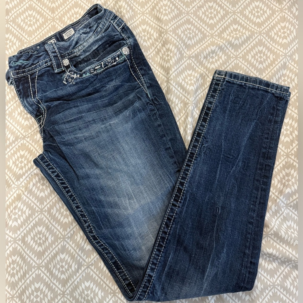 MissMe women’s signature skinny’s. 32 long. Like new!
